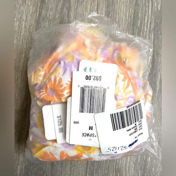 πΌNWT L*SPACE 2 PIECE SET! Bikini top and matching skirt! SIZE MEDIUMπΌ daisies - Picture 16 of 16